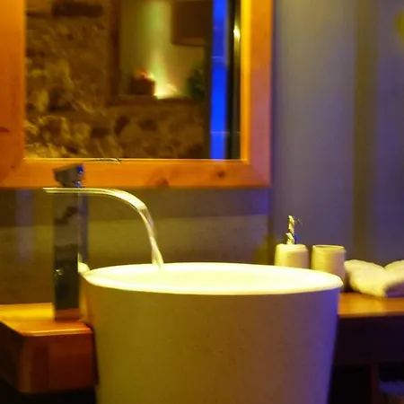Domaine Du Barrage Bed & Breakfast Joux